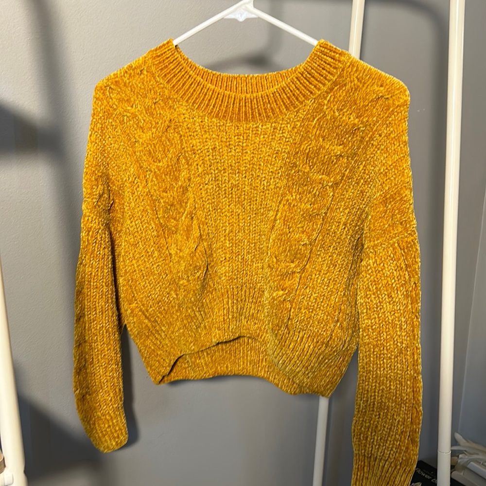 Yellow Luv Lane cropped sweater, size small